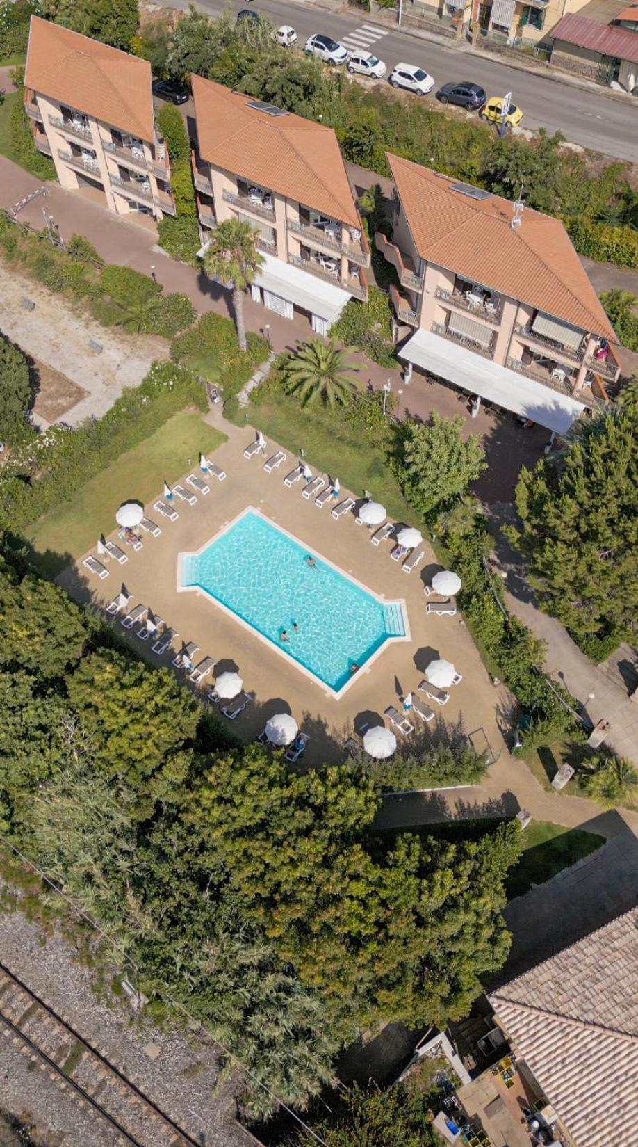 Residence Pietre Bianche ApartHotel Pizzo  Extérieur photo